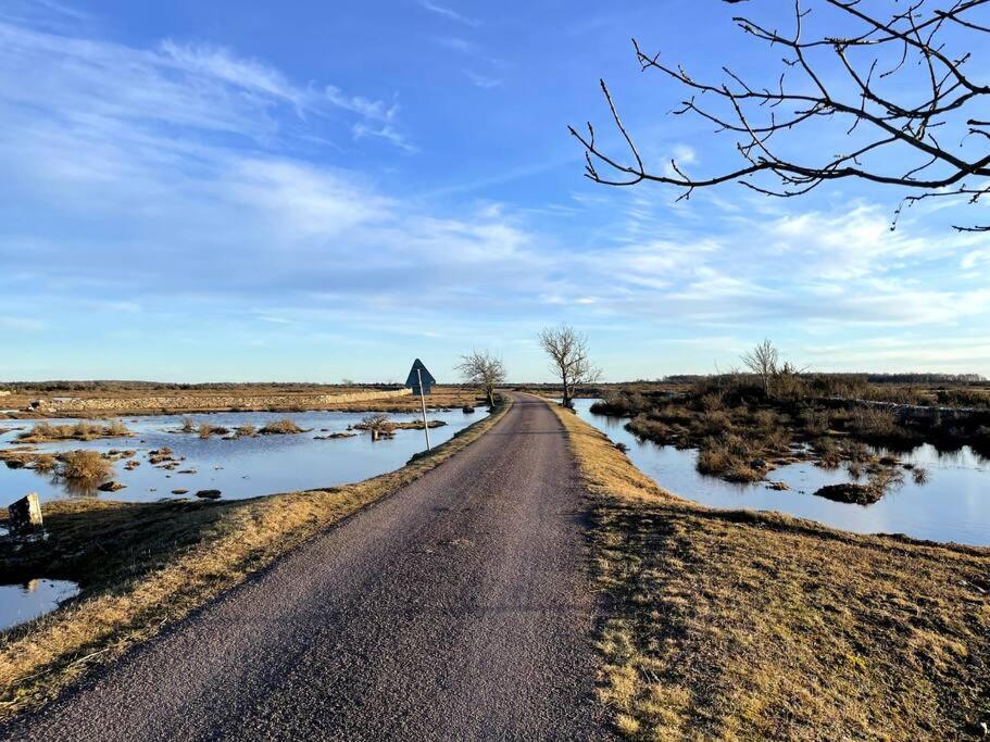 Stuga Med Panoramautsikt, Paradis Foer Fagelskadare Och Vandrare, Sjaelvstaed Efter Besoek Mörbylånga Exterior foto