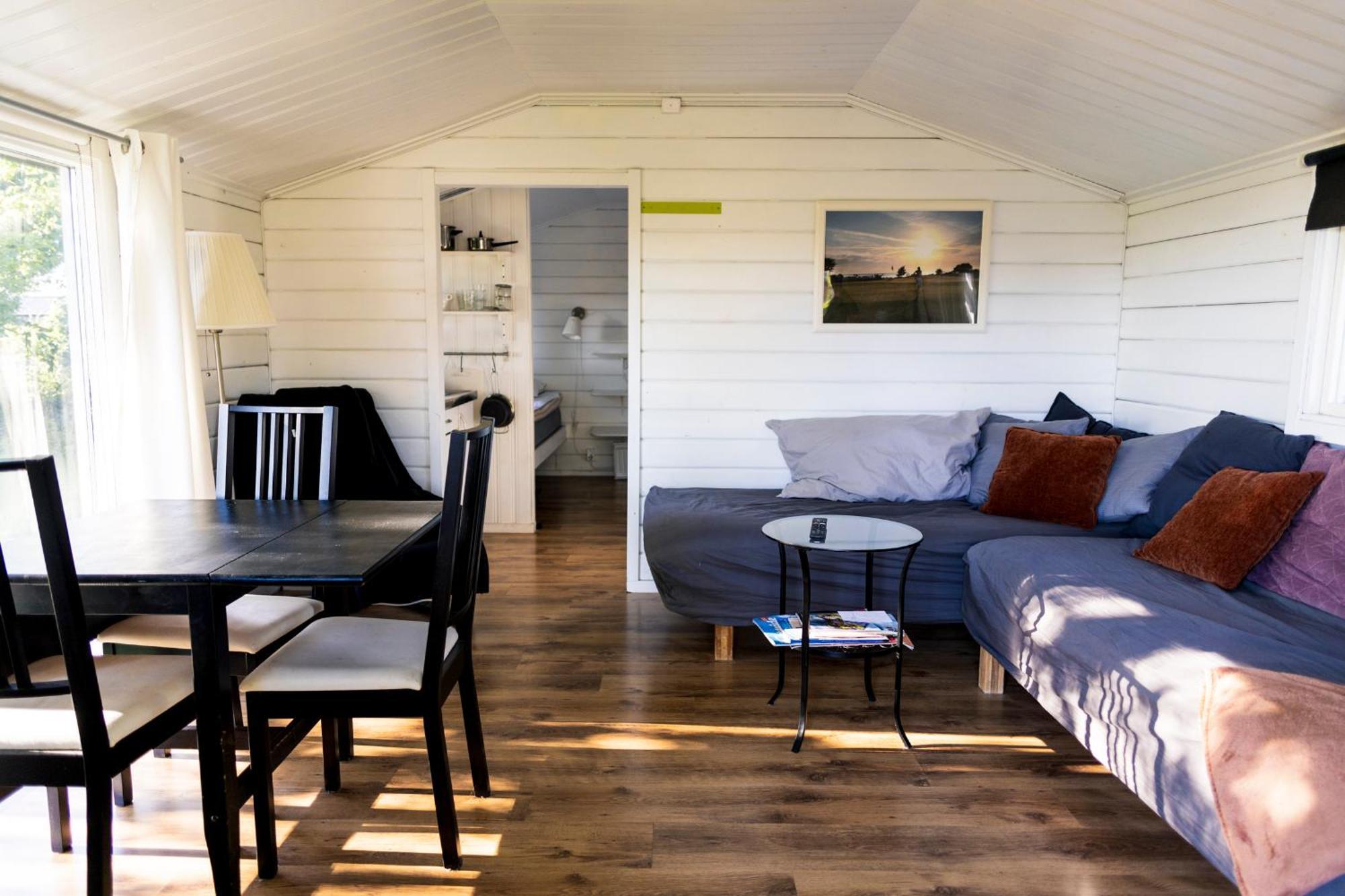 Stuga Med Panoramautsikt, Paradis Foer Fagelskadare Och Vandrare, Sjaelvstaed Efter Besoek Mörbylånga Exterior foto